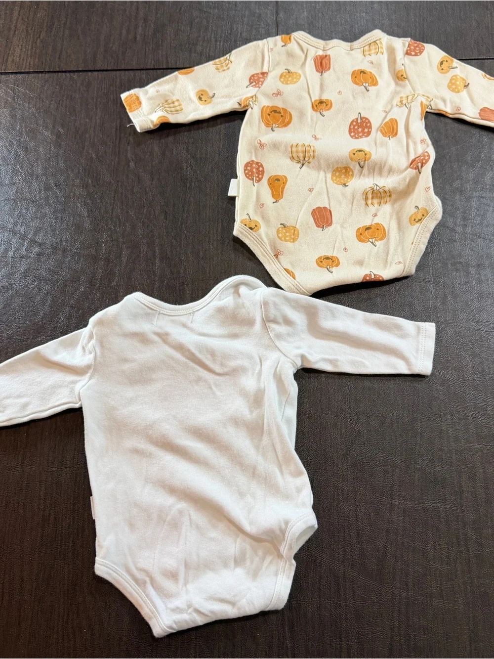 Rabbit & Bear Snap Baby Bodysuits - Pumpkins White and Tan Sz 3-6M